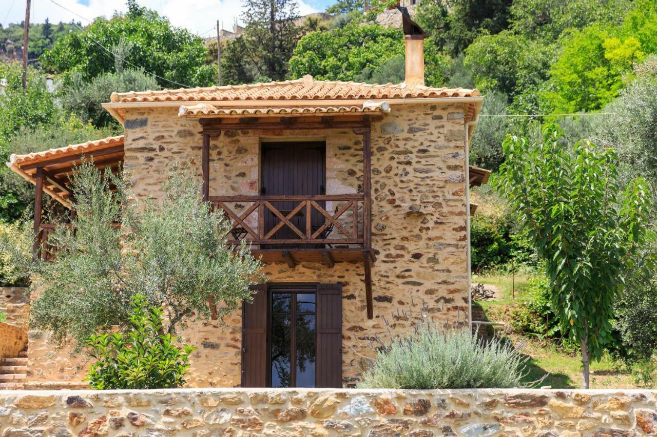 Гостевой дом Luxury House In The Hills Спарта Экстерьер фото